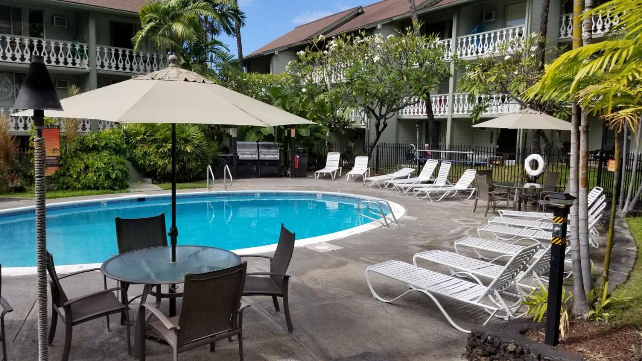 Downtown Hawaiian Theme Condo With Hot Tub, Pool & Beach - Kona Islander Inn Кайлуа-Кона Екстер'єр фото