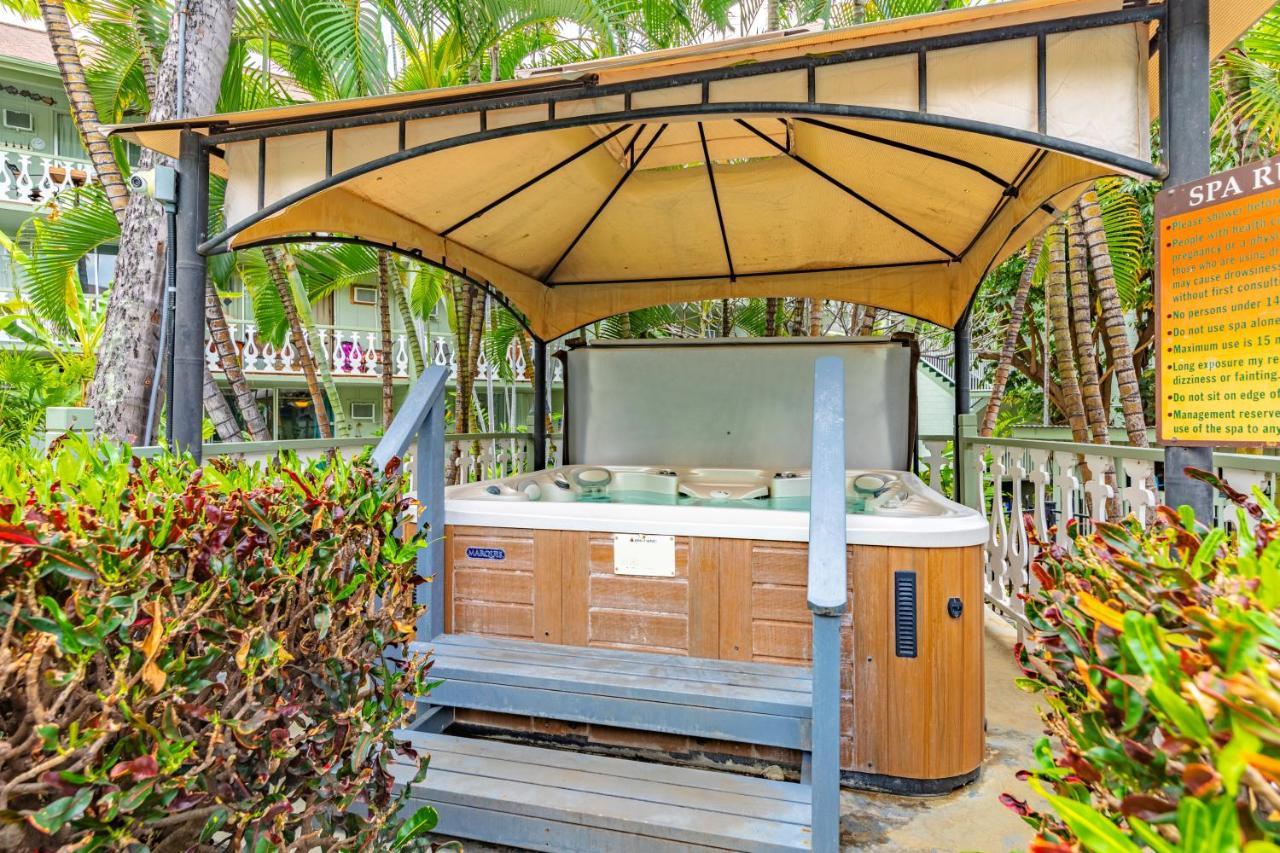 Downtown Hawaiian Theme Condo With Hot Tub, Pool & Beach - Kona Islander Inn Кайлуа-Кона Екстер'єр фото